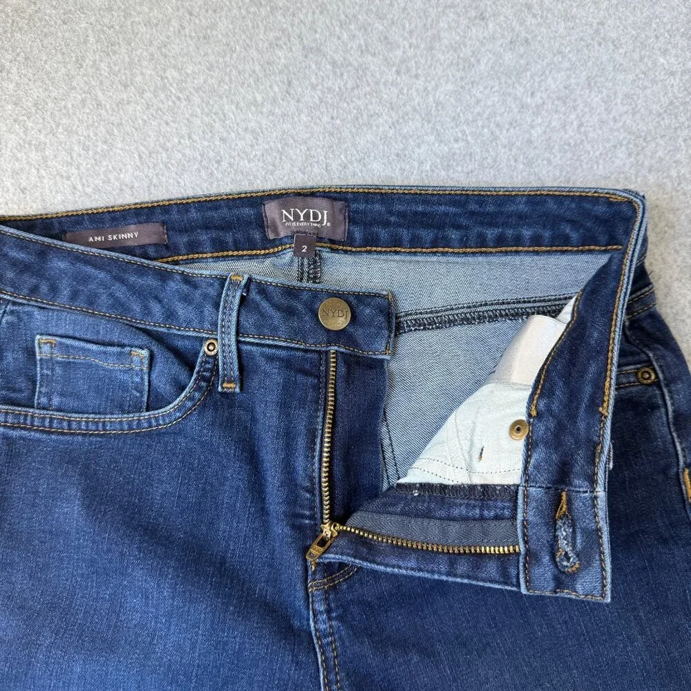 NYDJ Not Your Daughters Jeans Ami‎ Skinny Dark Wash Floral Leg Denim Lift Size 2